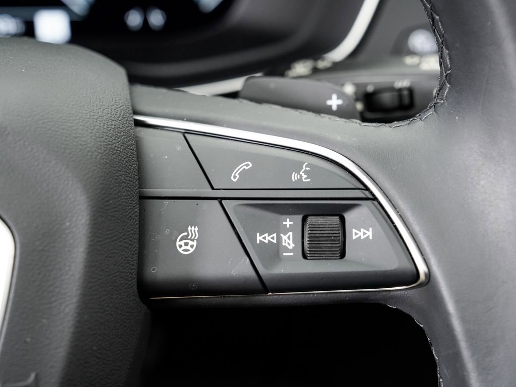 Certified 2025 Audi Q5 2.0T Premium Plus w/ Premium Plus Package image 13