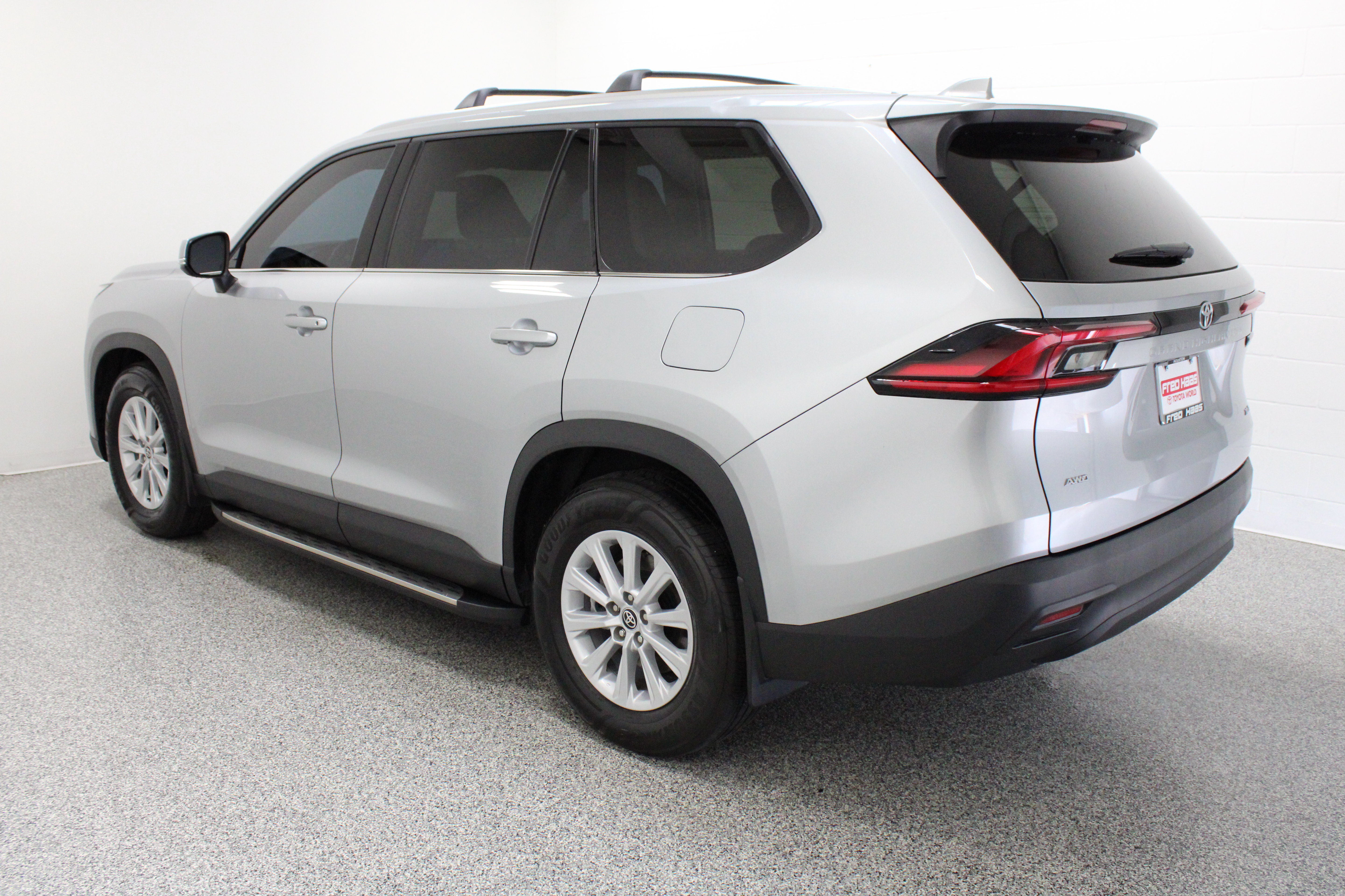 Used 2026 Toyota Grand Highlander AWD image 9