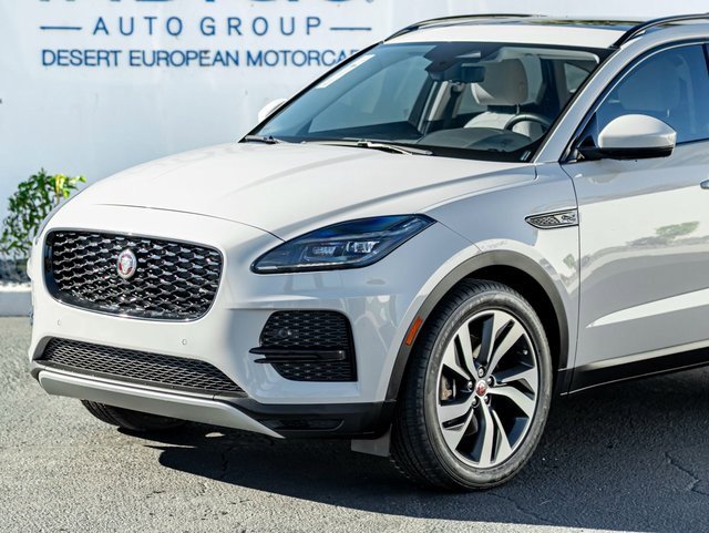 Used 2022 Jaguar E-PACE SE image 2