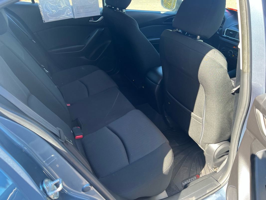Used 2015 MAZDA MAZDA3 i Sport image 18