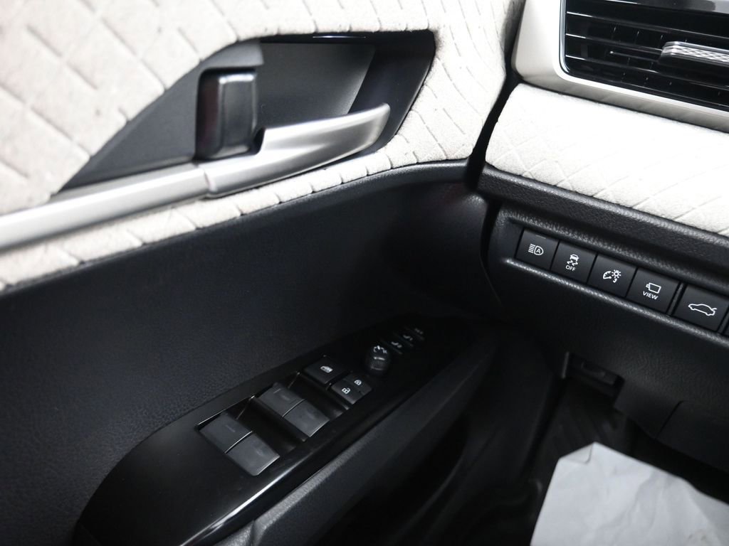 Used 2026 Toyota Camry XLE w/ Premium Plus Package image 11