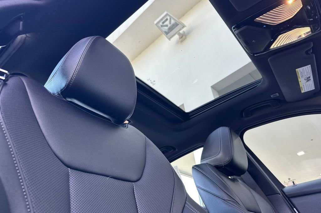 Used 2022 BMW 330e w/ Driving Assistance Package image 17