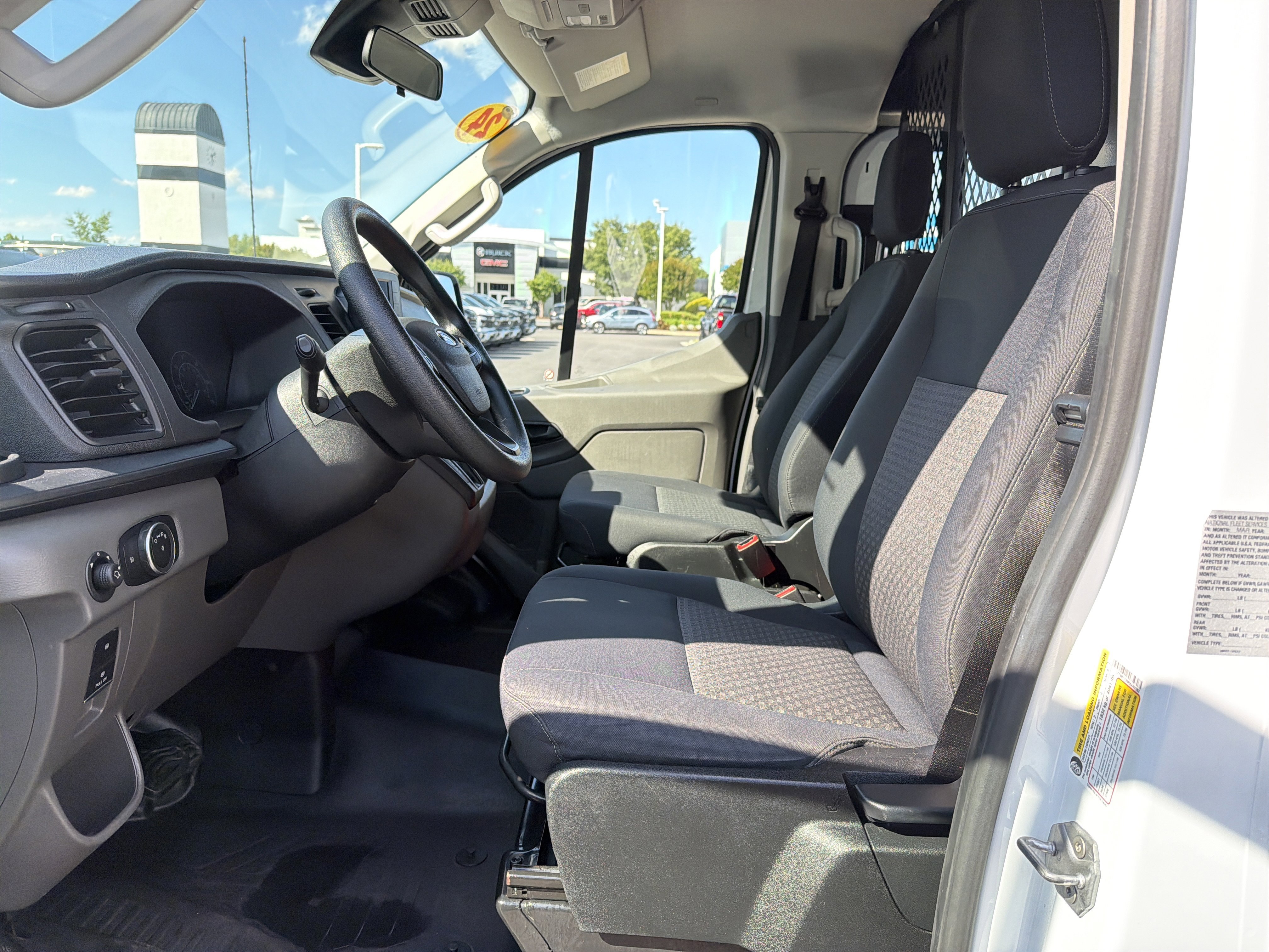 Used 2024 Ford Transit 250 Low Roof w/ Exterior Upgrade Package RWD image 16