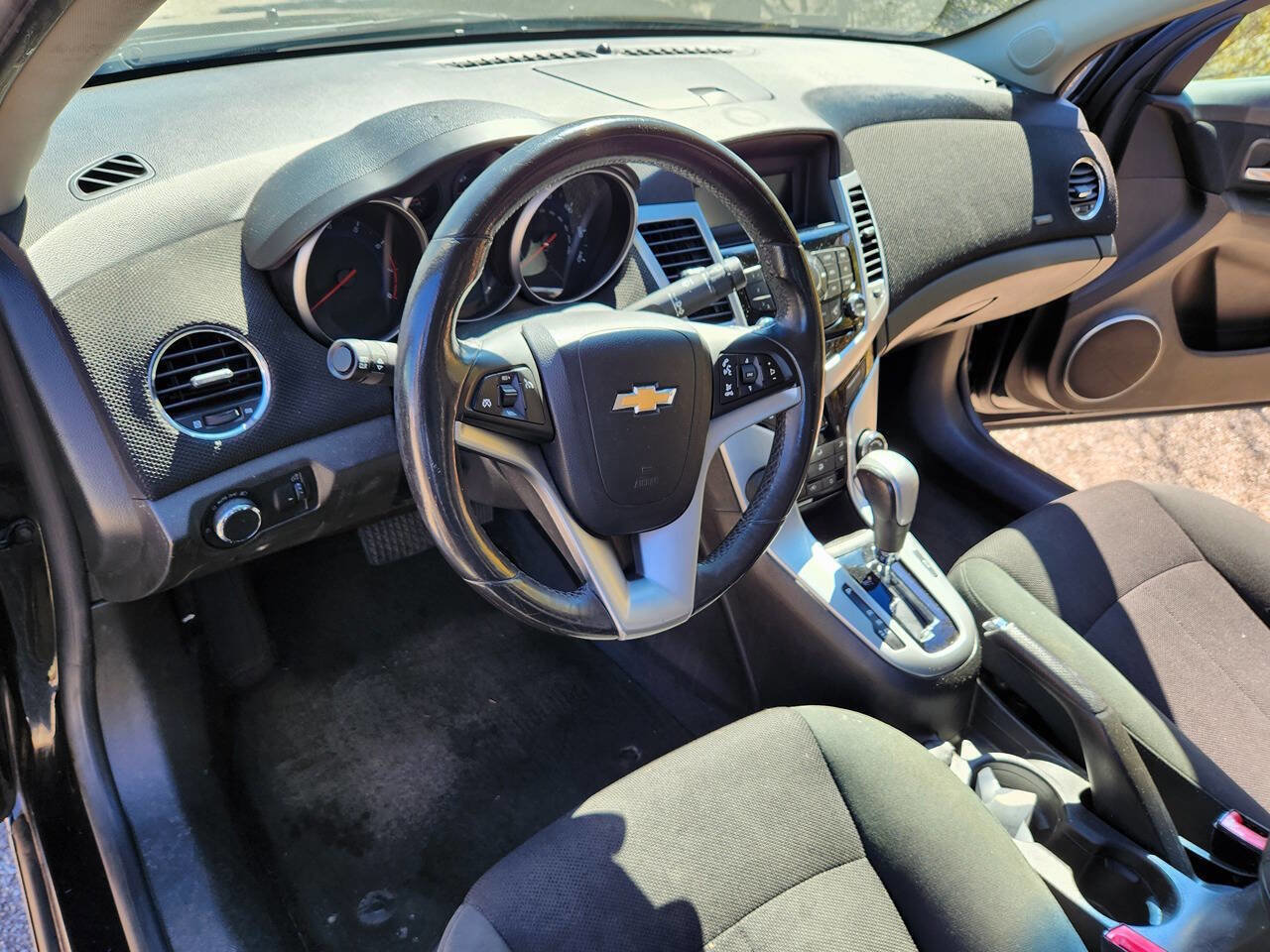 Used 2011 Chevrolet Cruze LT FWD image 22