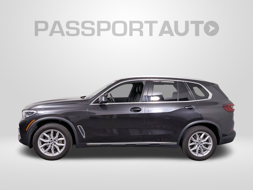 Used 2021 BMW X5 xDrive40i w/ Premium Package 2 AWD/4WD image 2