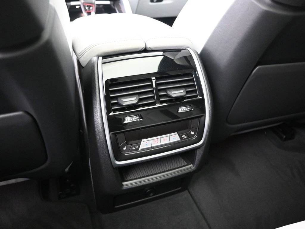Used 2020 BMW X5 M Competition w/ Executive Package image 22