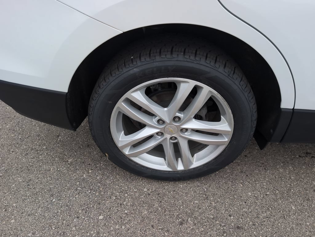 Used 2020 Chevrolet Equinox Premier AWD/4WD image 9