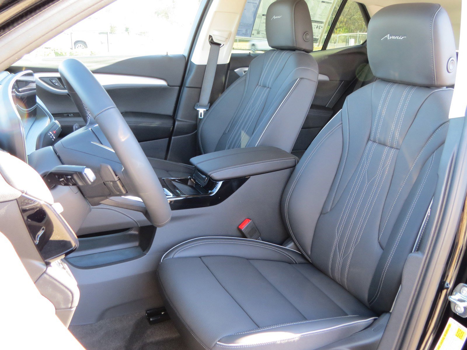 New 2025 Buick Envision Avenir image 16