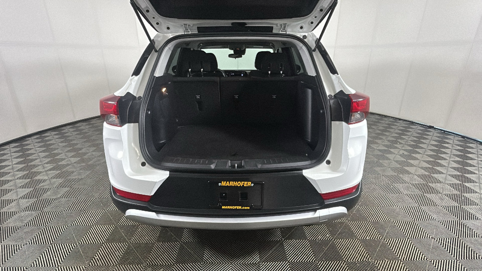 Used 2025 Chevrolet TrailBlazer LT FWD image 32