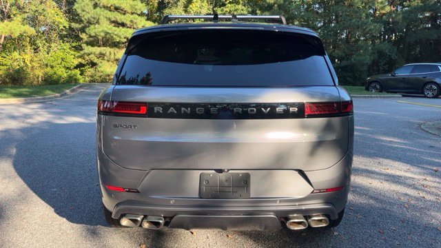 Certified 2025 Land Rover Range Rover Sport Dynamic SE AWD/4WD image 8