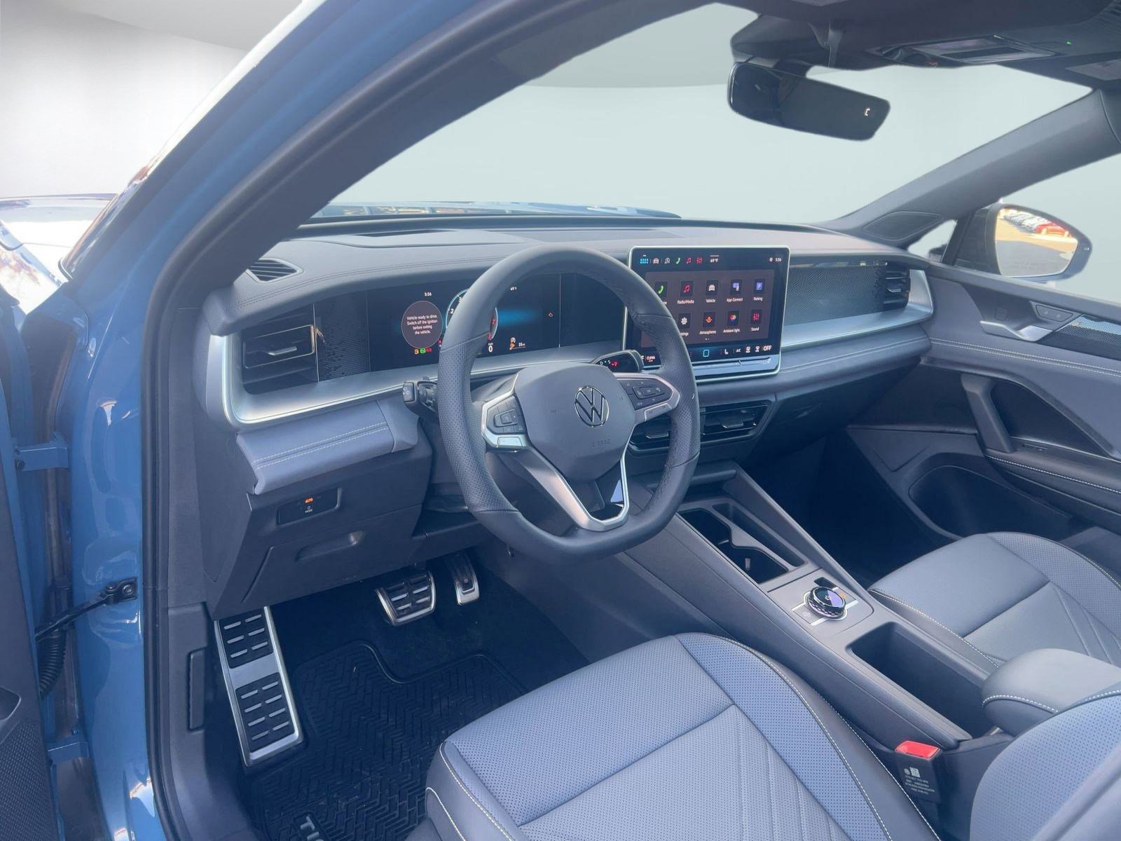 New 2026 Volkswagen Tiguan SE R-Line image 4