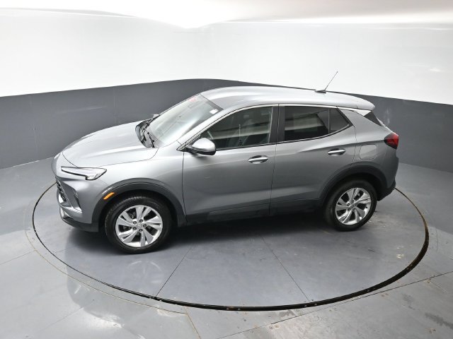 Used 2025 Buick Encore GX Preferred AWD/4WD image 45