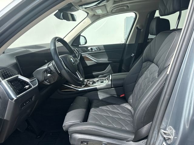 Certified 2025 BMW X7 xDrive40i image 8