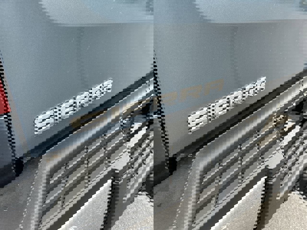 Used 2007 GMC Sierra 3500 SLT w/ Convenience Package image 11