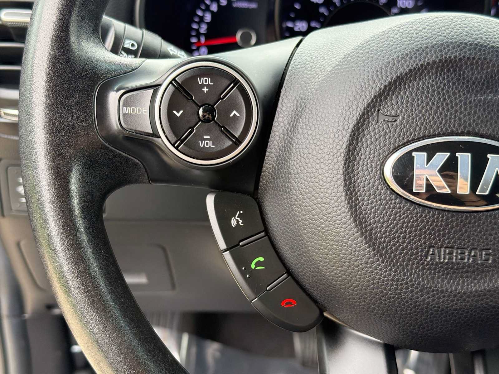 Used 2015 Kia Soul + FWD image 20