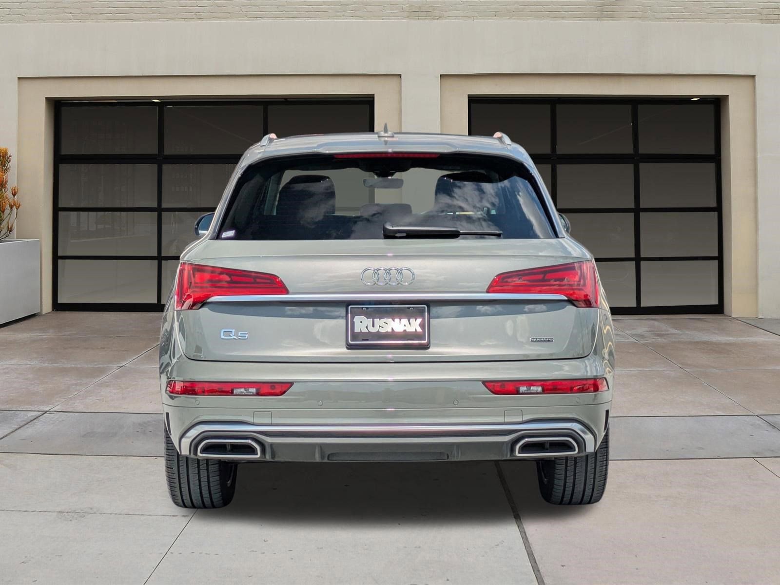 Used 2023 Audi Q5 e Premium w/ Convenience Package image 5