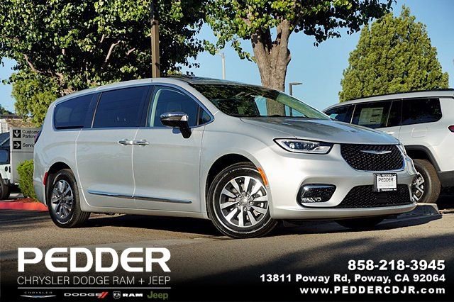 New 2023 Chrysler Pacifica Limited