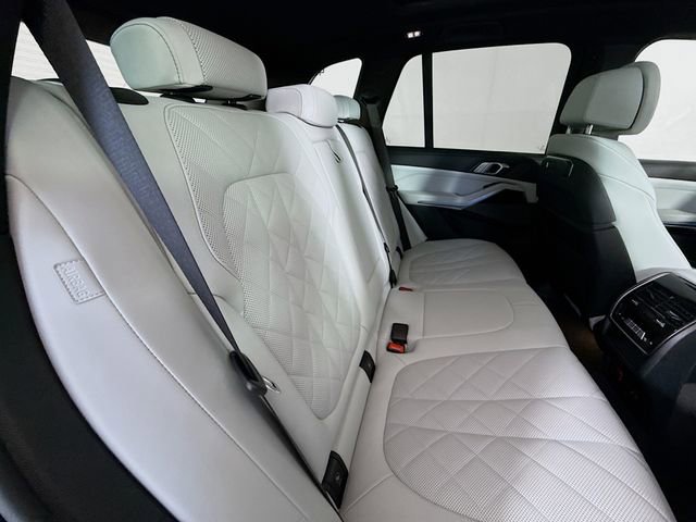 Used 2024 BMW X5 xDrive50e w/ M Sport Package AWD/4WD image 28