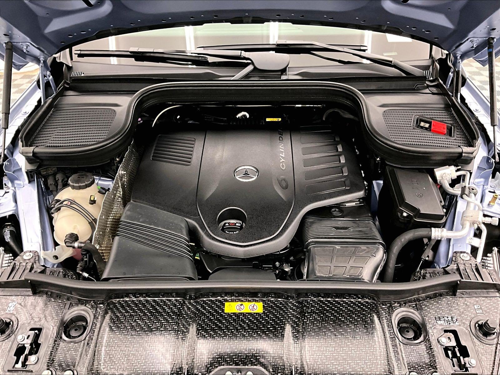 Used 2026 Mercedes-Benz GLS 450 4MATIC image 9