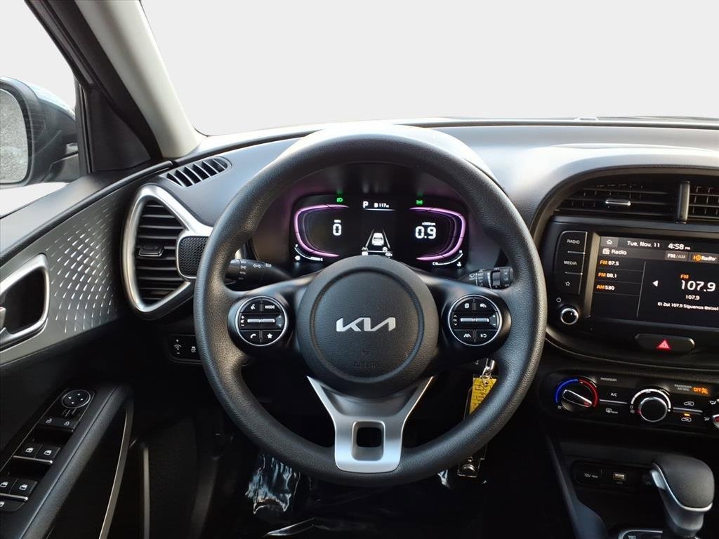 Used 2023 Kia Soul LX image 11
