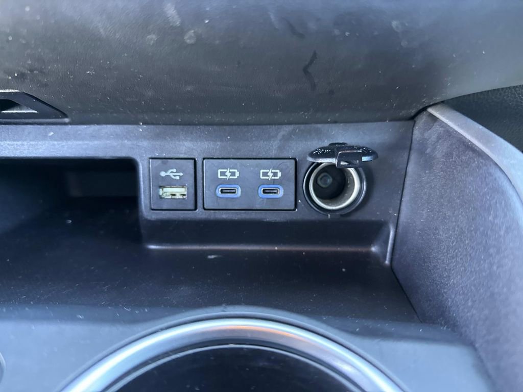 Used 2022 Toyota Highlander XSE image 34