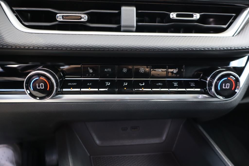 New 2026 Chevrolet Equinox LT AWD/4WD image 23