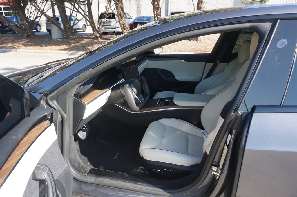 Used 2021 Tesla Model S Plaid AWD/4WD image 2