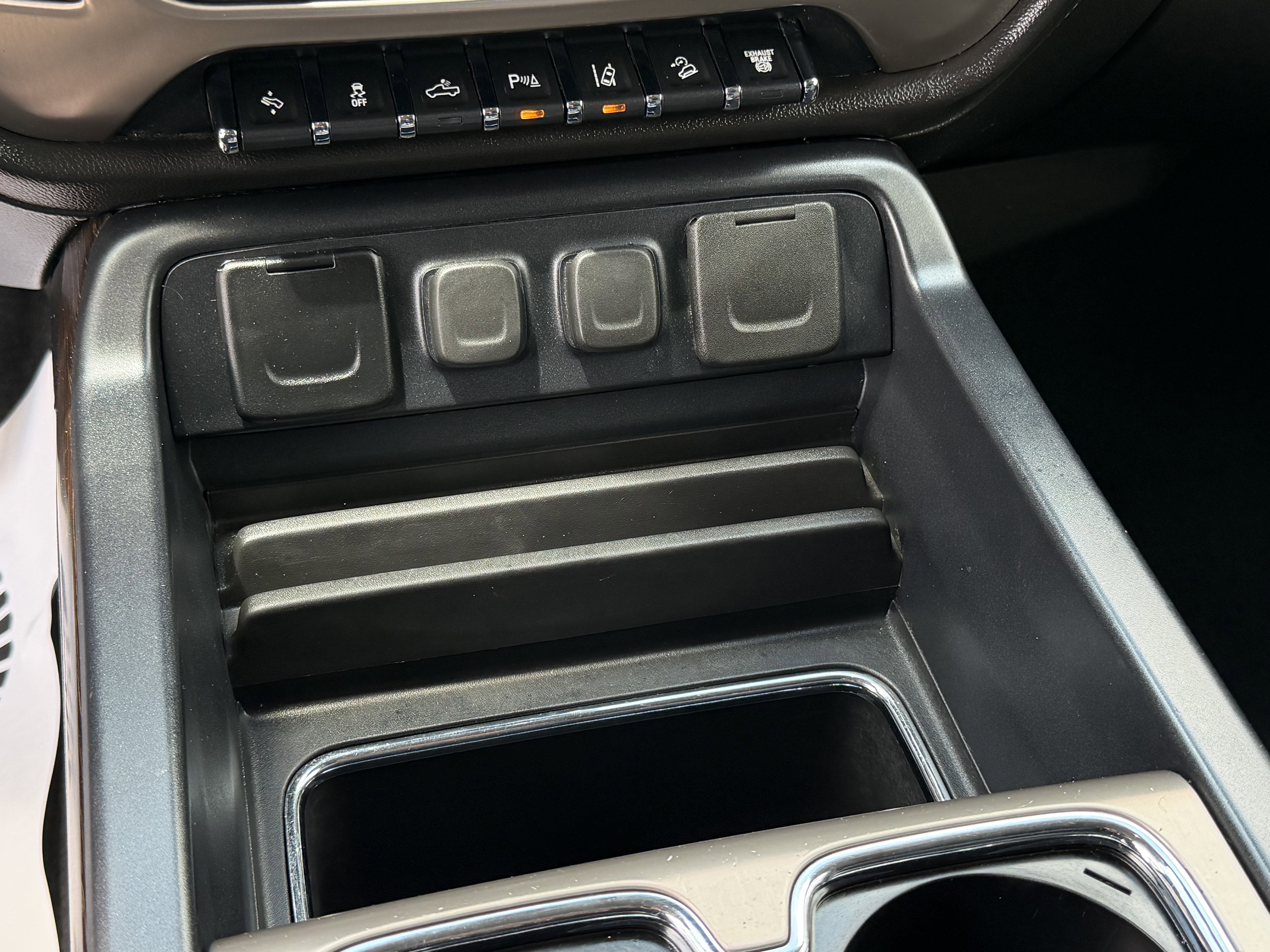 Used 2019 GMC Sierra 3500 Denali w/ Duramax Plus Package AWD/4WD image 17