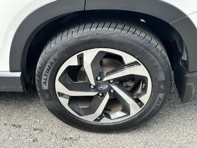 Certified 2024 Subaru Forester Touring AWD/4WD image 5