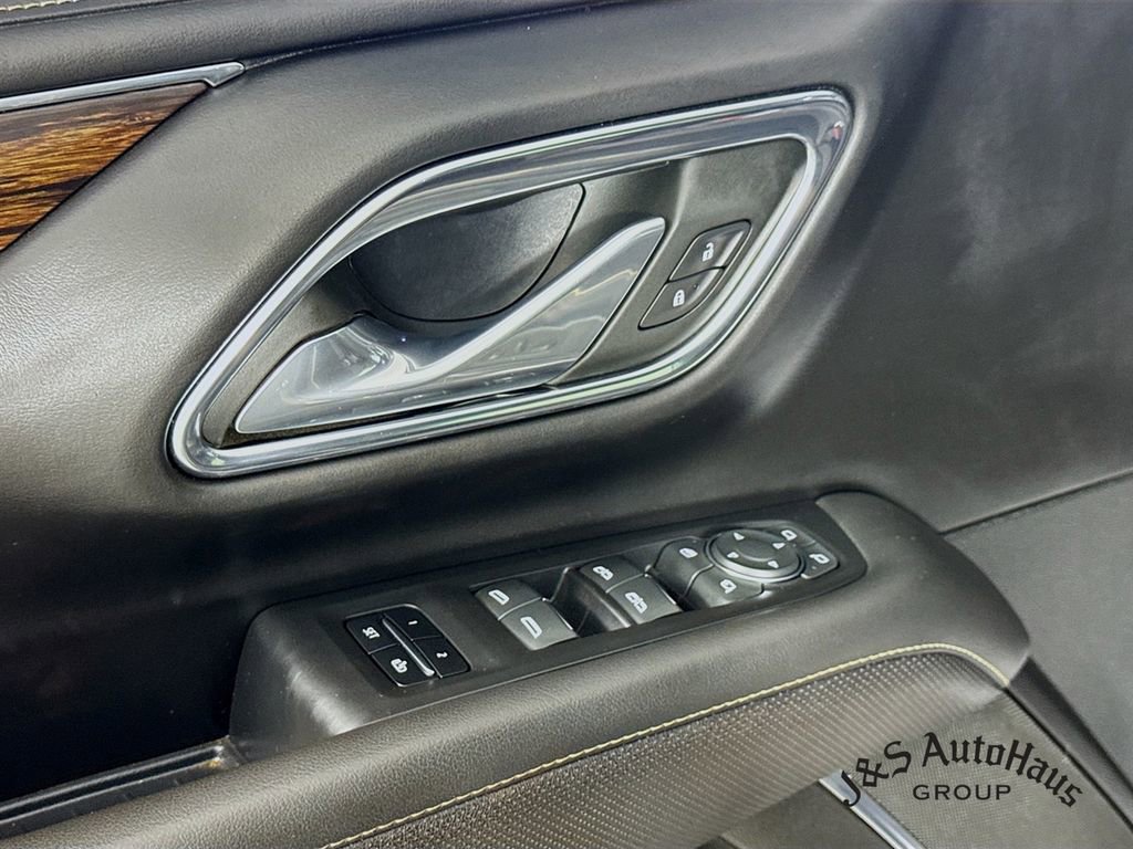 Used 2023 Chevrolet Suburban Premier AWD/4WD image 22