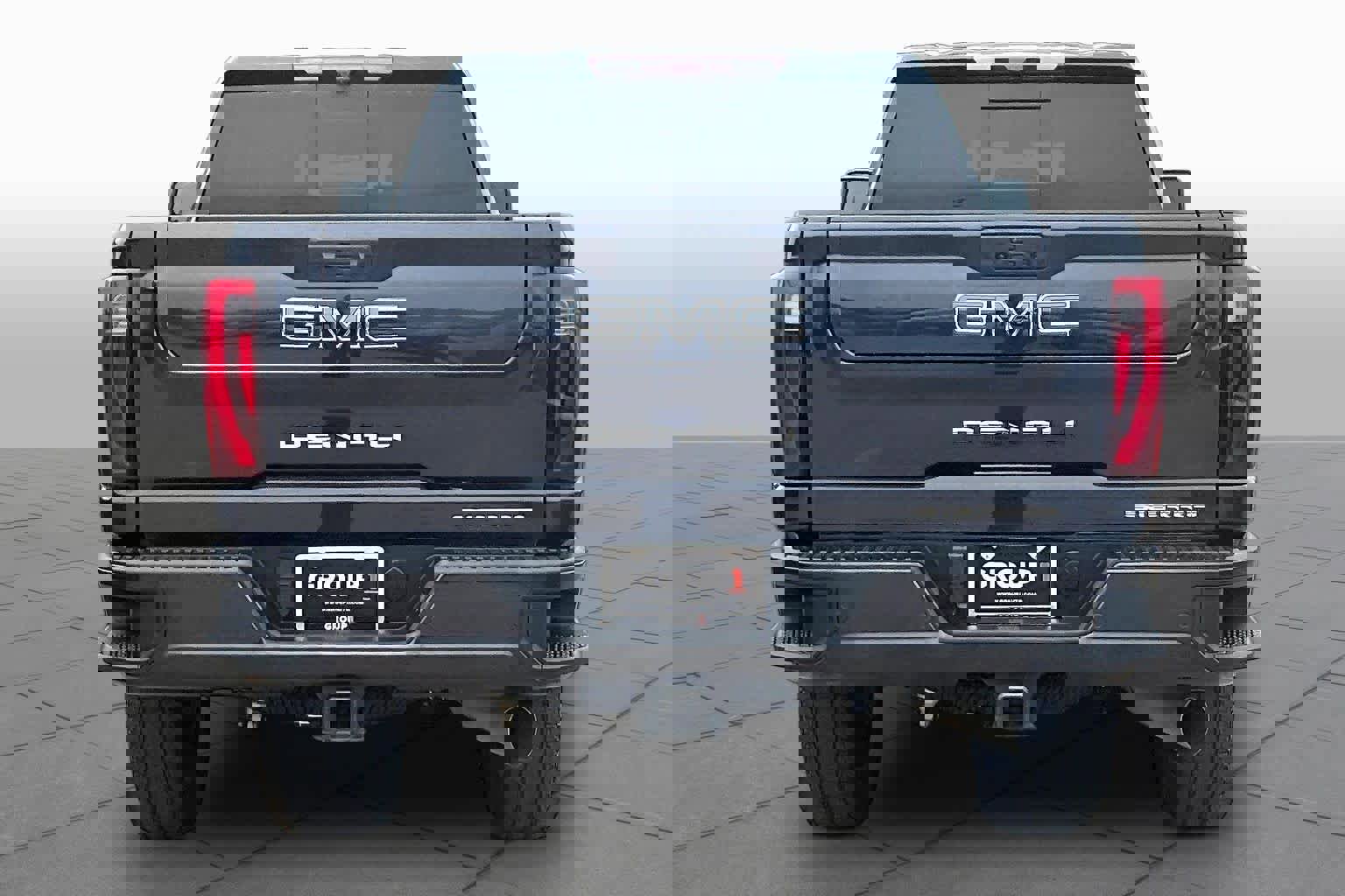 Used 2024 GMC Sierra 2500 Denali Ultimate image 5