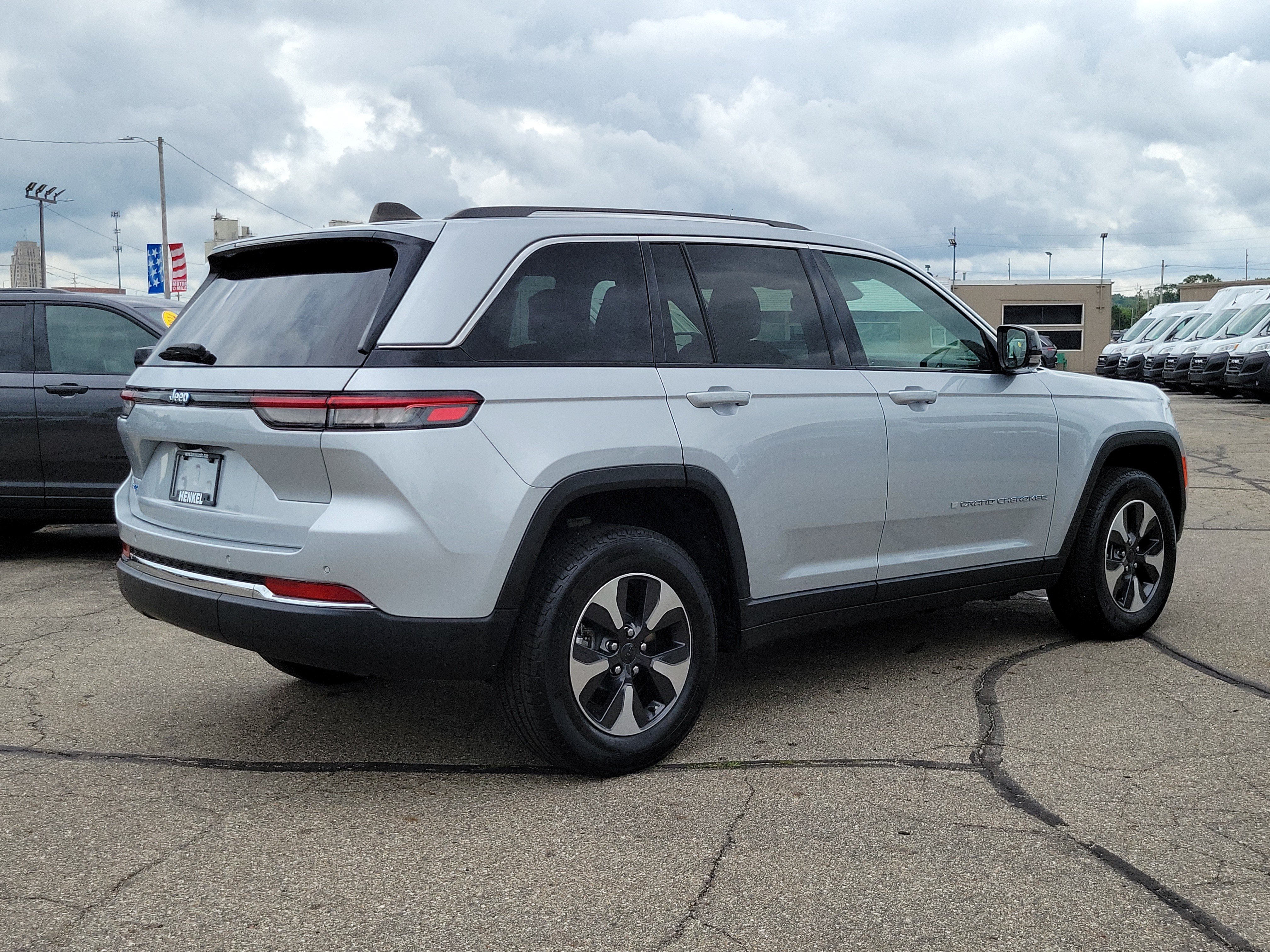 Used 2022 Jeep Grand Cherokee Limited 4xe AWD/4WD image 4