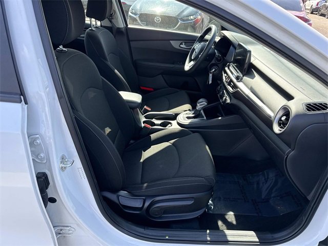 Used 2021 Kia Forte LXS image 9