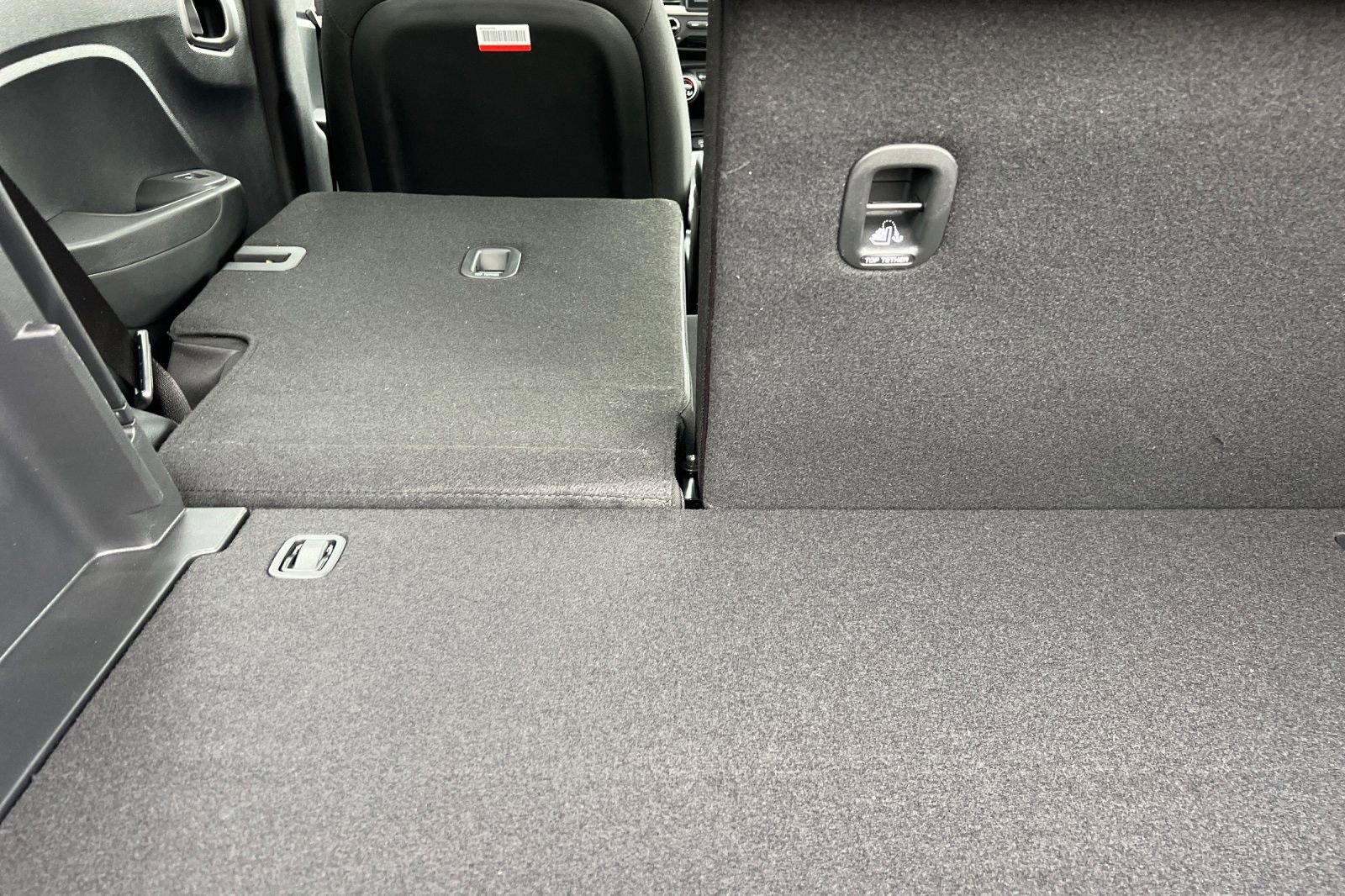 New 2025 Hyundai Venue SEL image 17