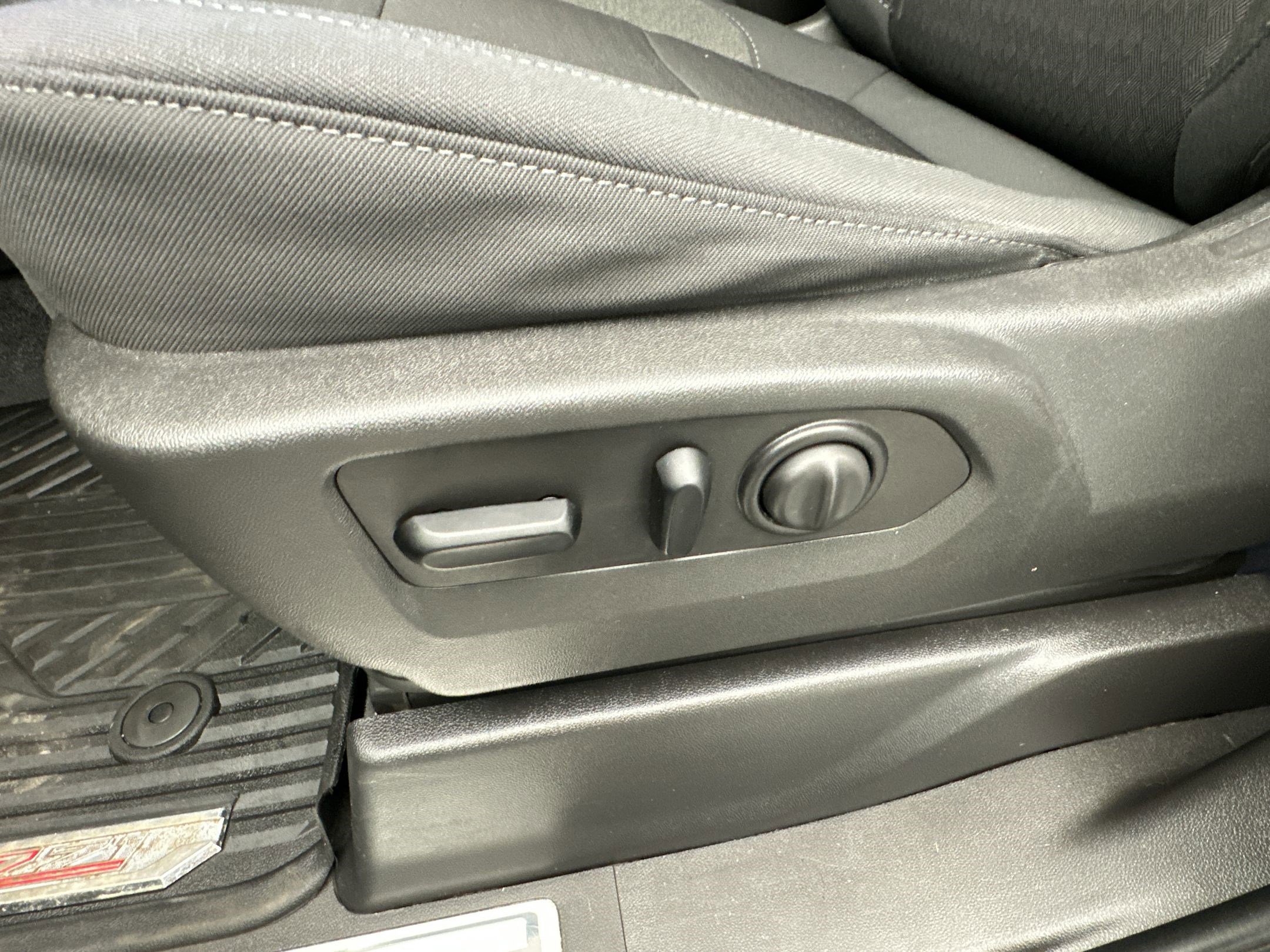 Certified 2021 Chevrolet Silverado 1500 RST AWD/4WD image 13