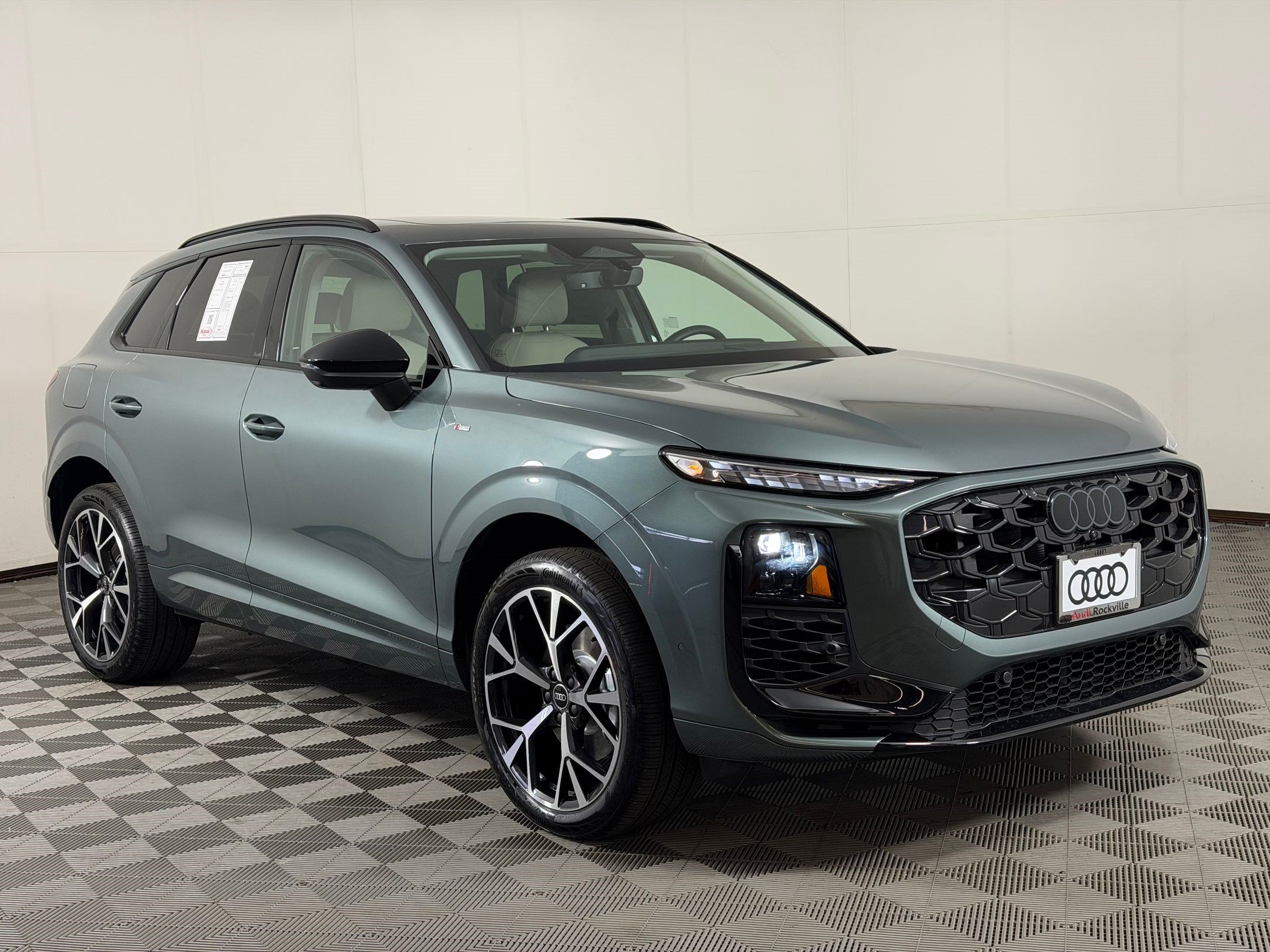 New 2026 Audi Q3 quattro 2.0T AWD/4WD image 7