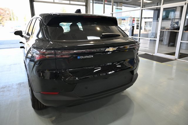 New 2026 Chevrolet Equinox EV LT image 6