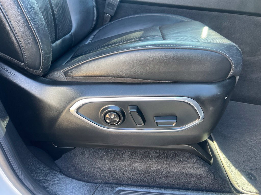Used 2022 Jeep Wagoneer Series III AWD/4WD image 39
