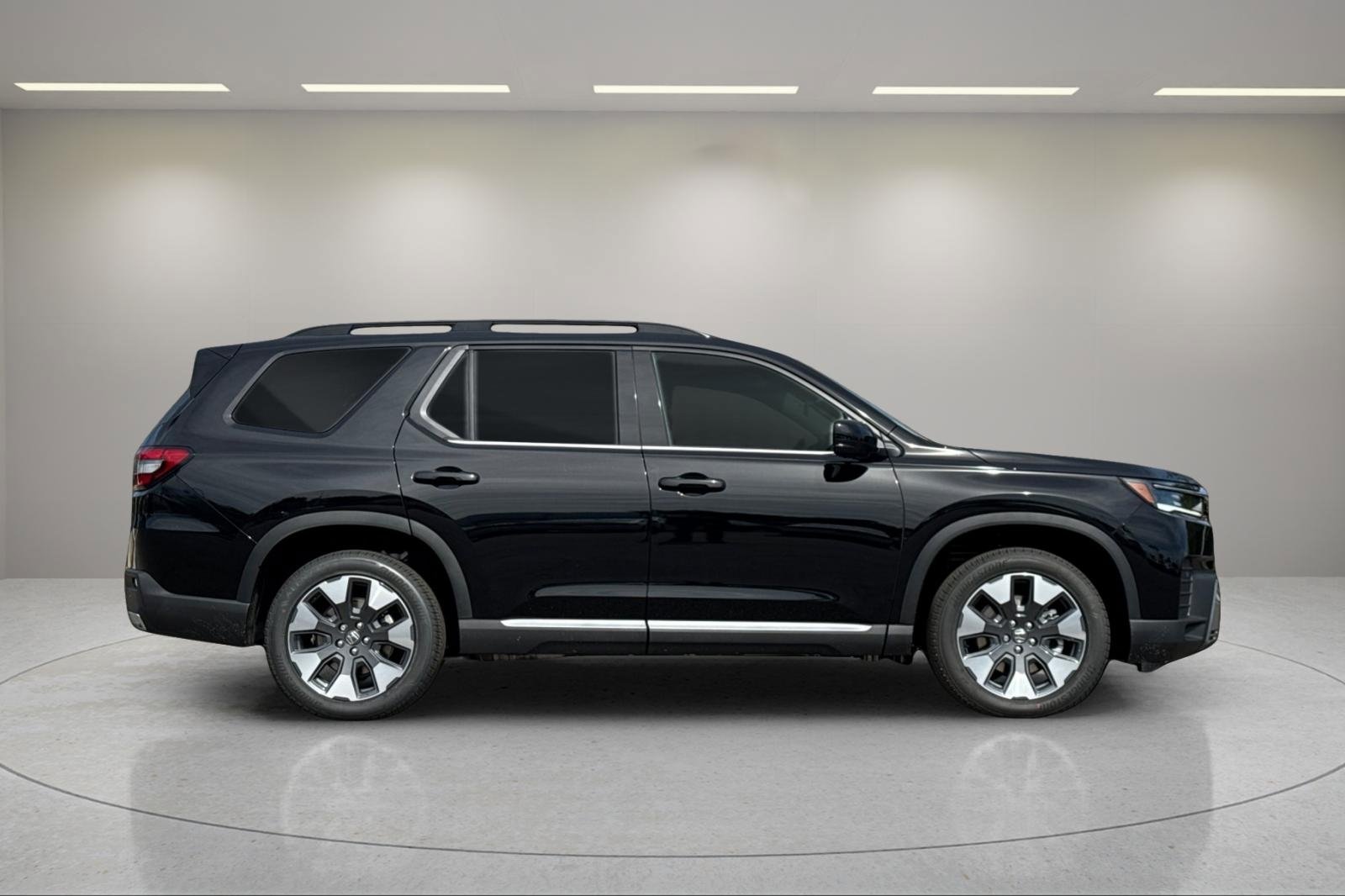 New 2026 Honda Pilot Elite image 2