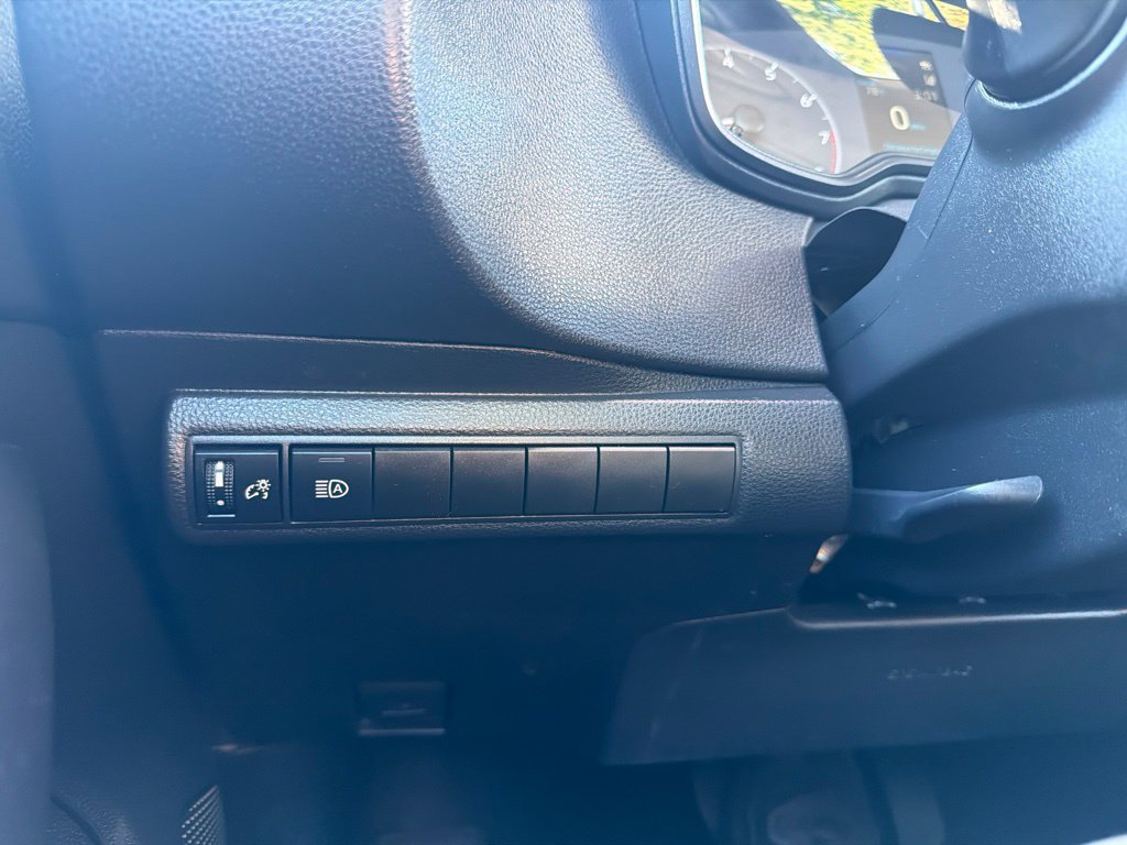 Certified 2025 Toyota Corolla LE FWD image 25