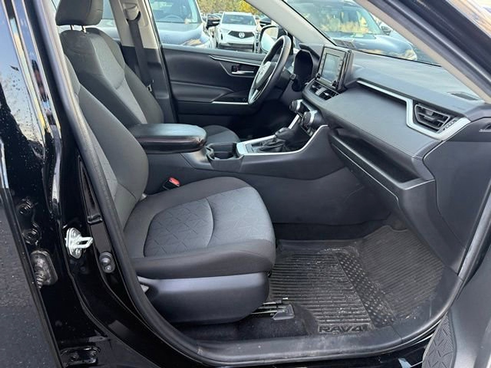 Used 2021 Toyota RAV4 XLE w/ Convenience Package AWD/4WD image 25