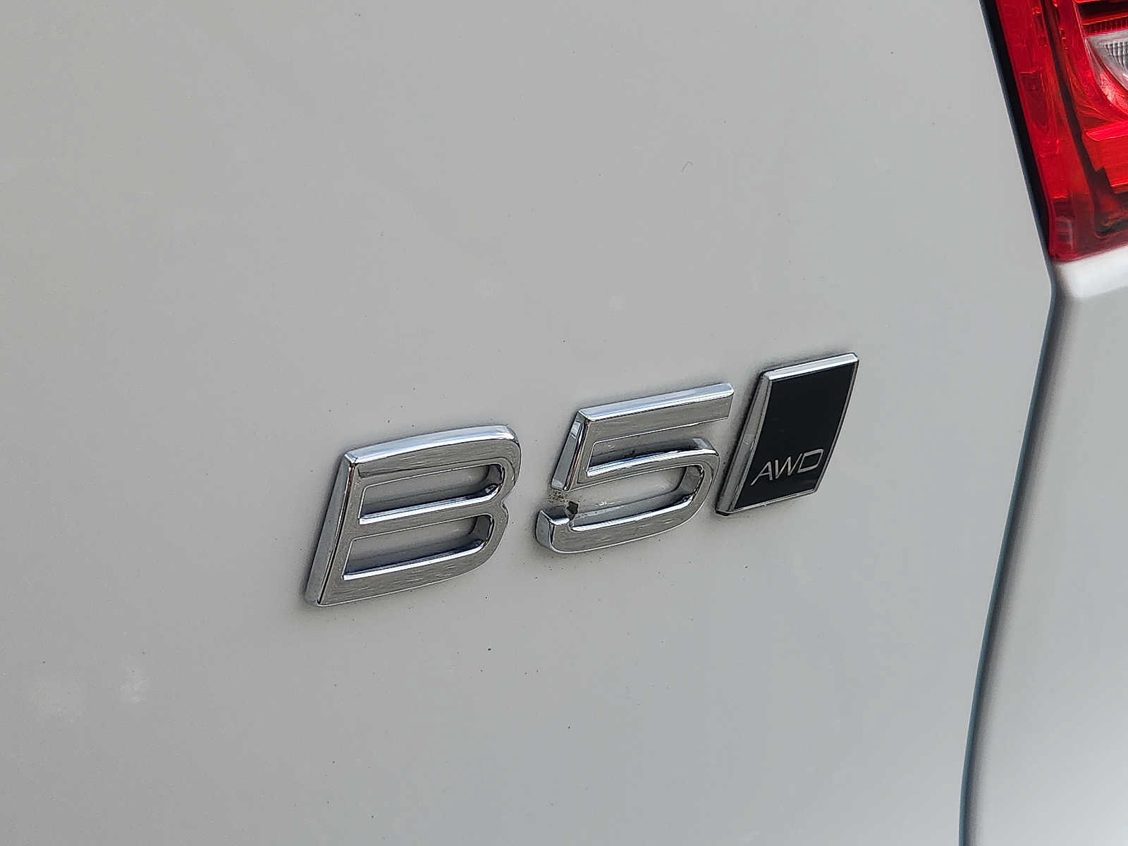 Used 2023 Volvo XC40 B5 Plus w/ Driver Assist Package AWD/4WD image 29