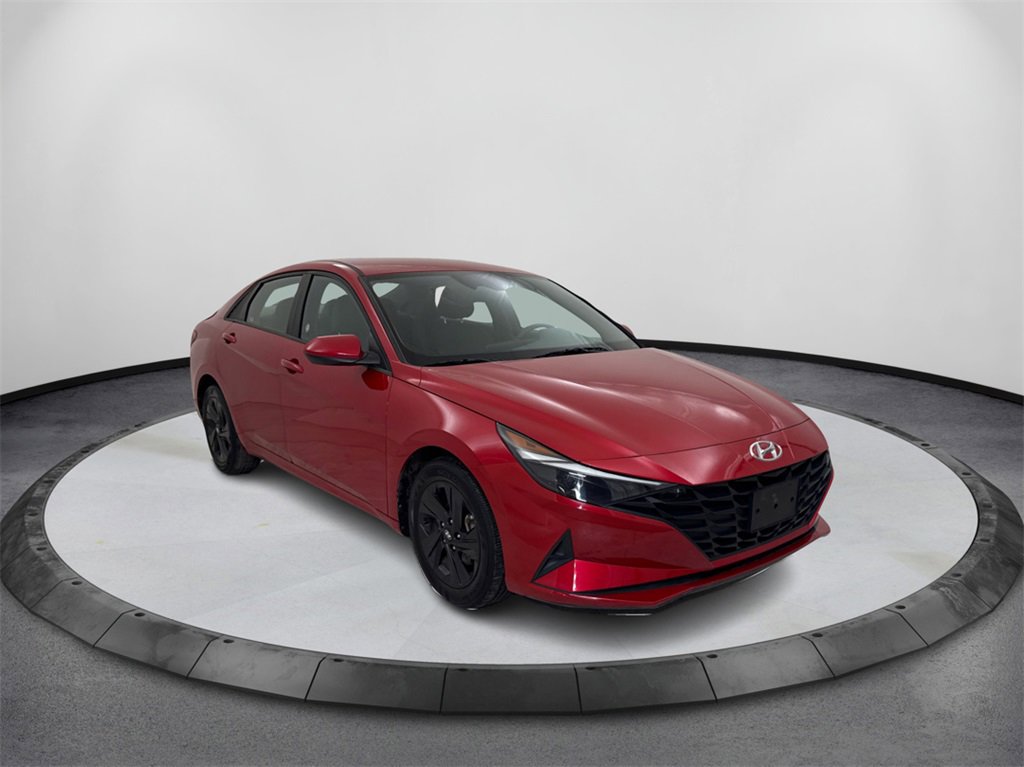 Used 2021 Hyundai Elantra SEL image 3