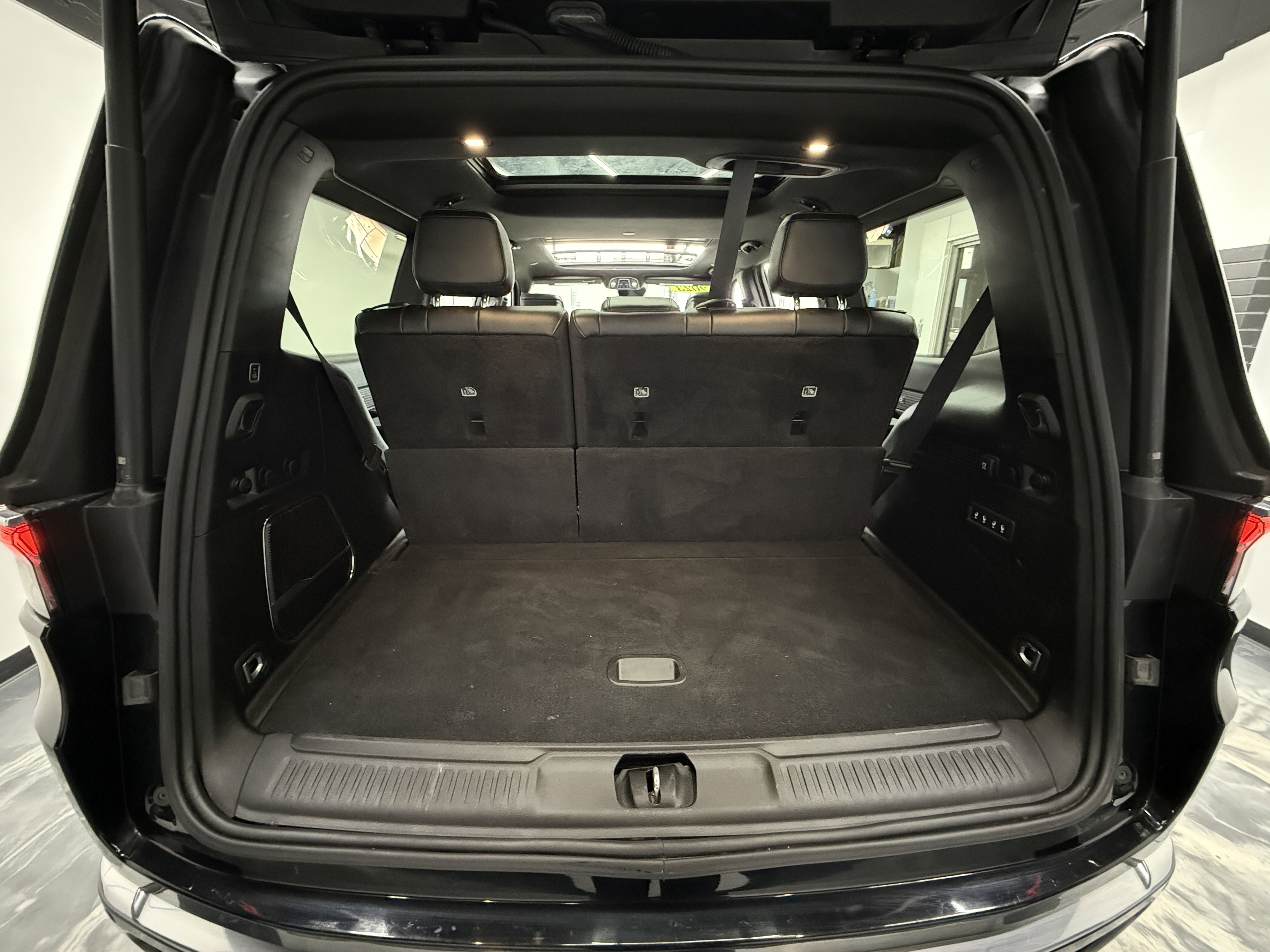 Used 2023 Jeep Wagoneer Series II w/ Convenience Group I image 28