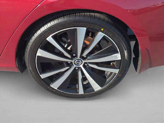 Used 2021 Nissan Altima 2.5 SR w/ SR Premium Package image 23