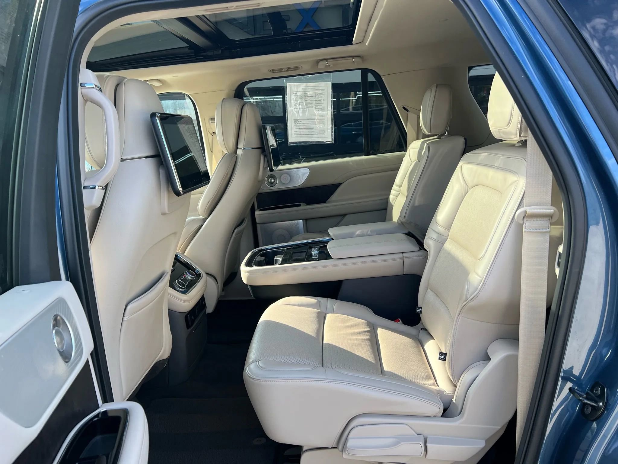 Used 2019 Lincoln Navigator L Reserve w/ Cargo Package image 35