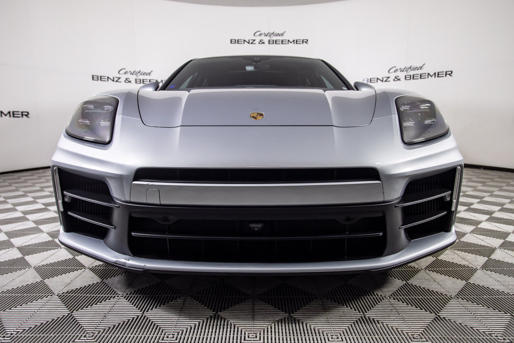 Used 2024 Porsche Panamera image 5
