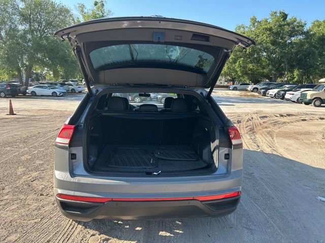 Used 2022 Volkswagen Atlas Cross Sport SE image 7