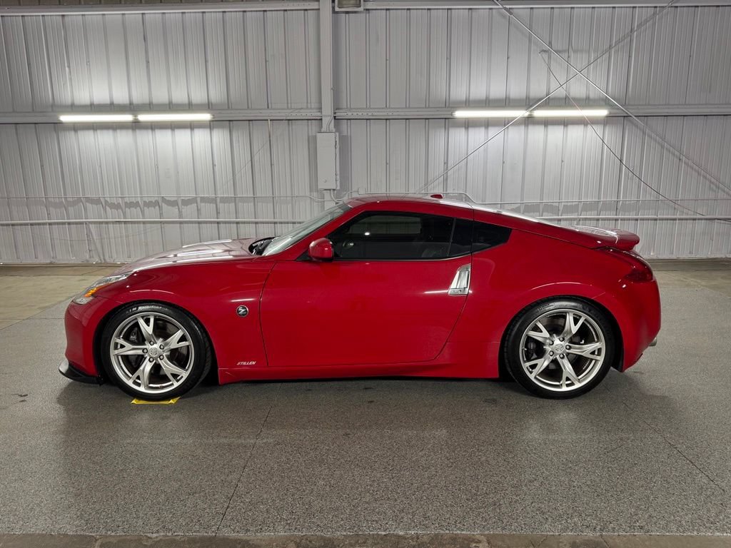 Used 2011 Nissan 370Z Touring w/ Sport Pkg RWD image 20