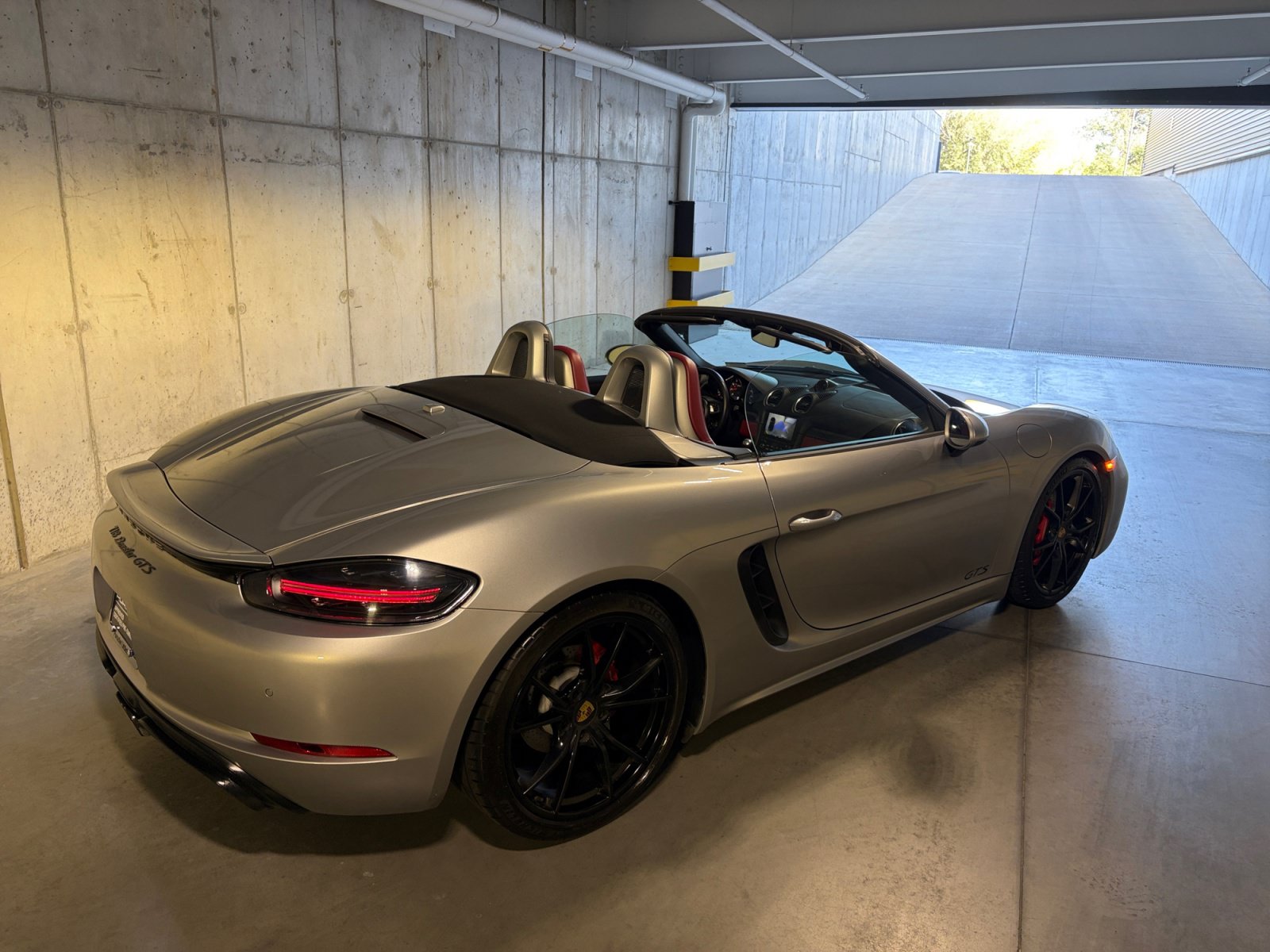 Certified 2018 Porsche 718 Boxster GTS RWD image 47